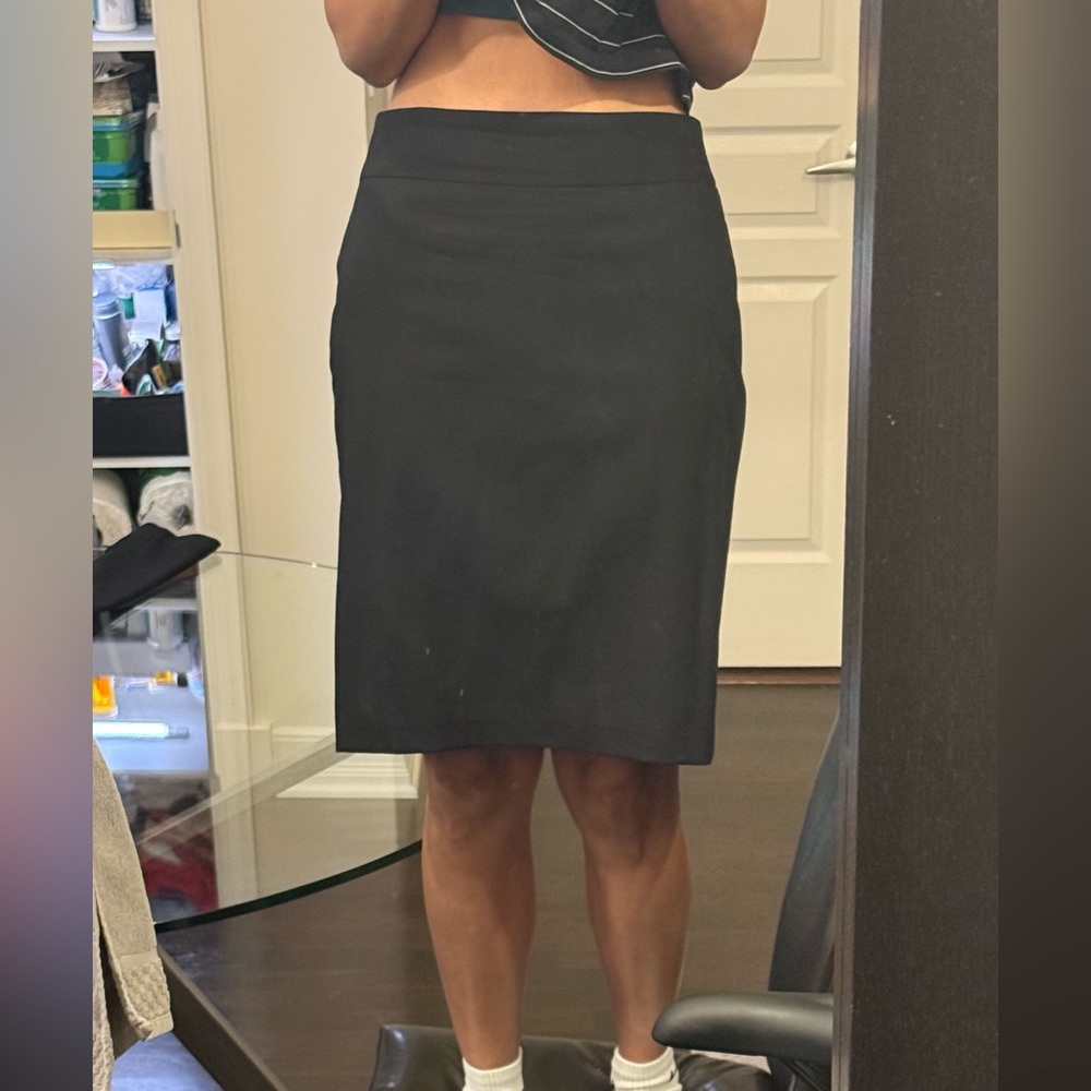 Banana Republic Black Light weight wool Pencil Skirt